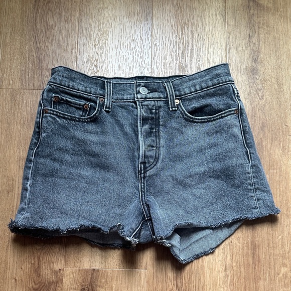 Levi’s Wedgie Cut-Off Jean Shorts in Faded Black Wash - Picture 1 of 6